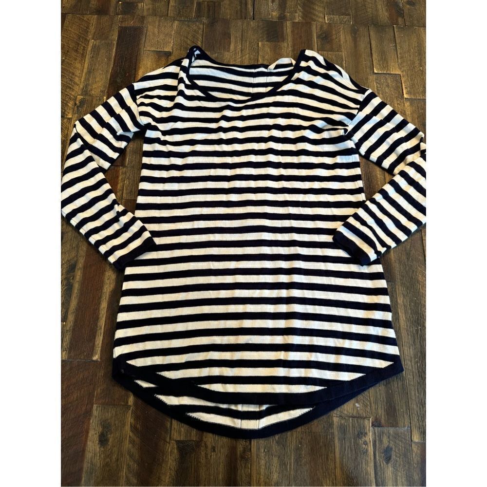 Soft surroundings viscose blend striped long sleeve tunic size small blue white
